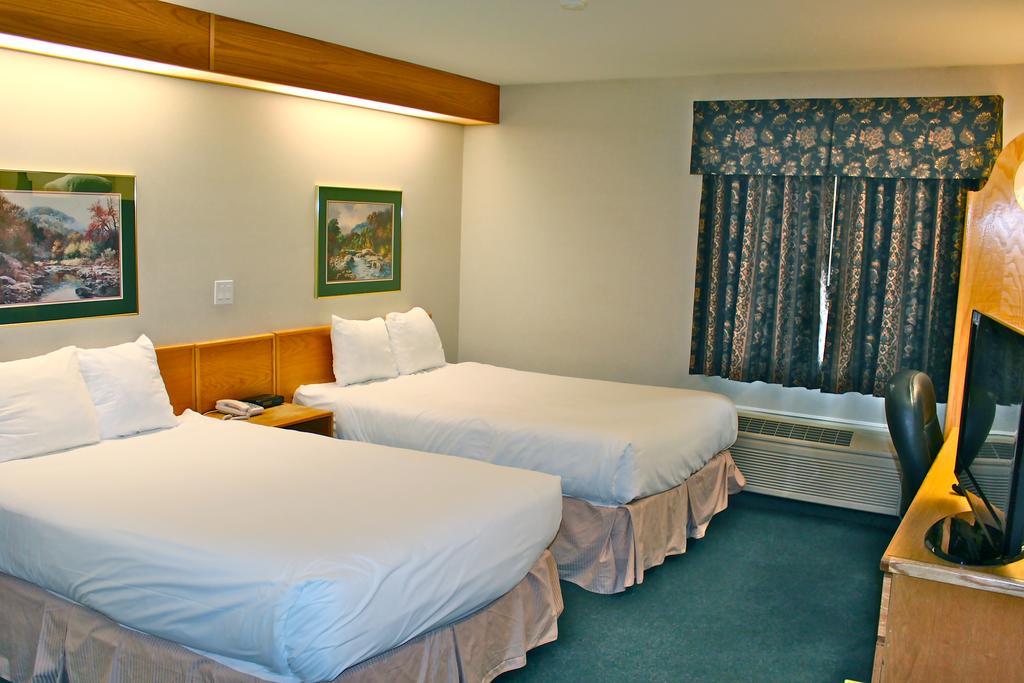Canadas Best Value Inn Langley/Vancouver Екстериор снимка