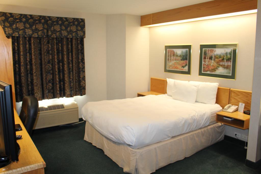 Canadas Best Value Inn Langley/Vancouver Екстериор снимка