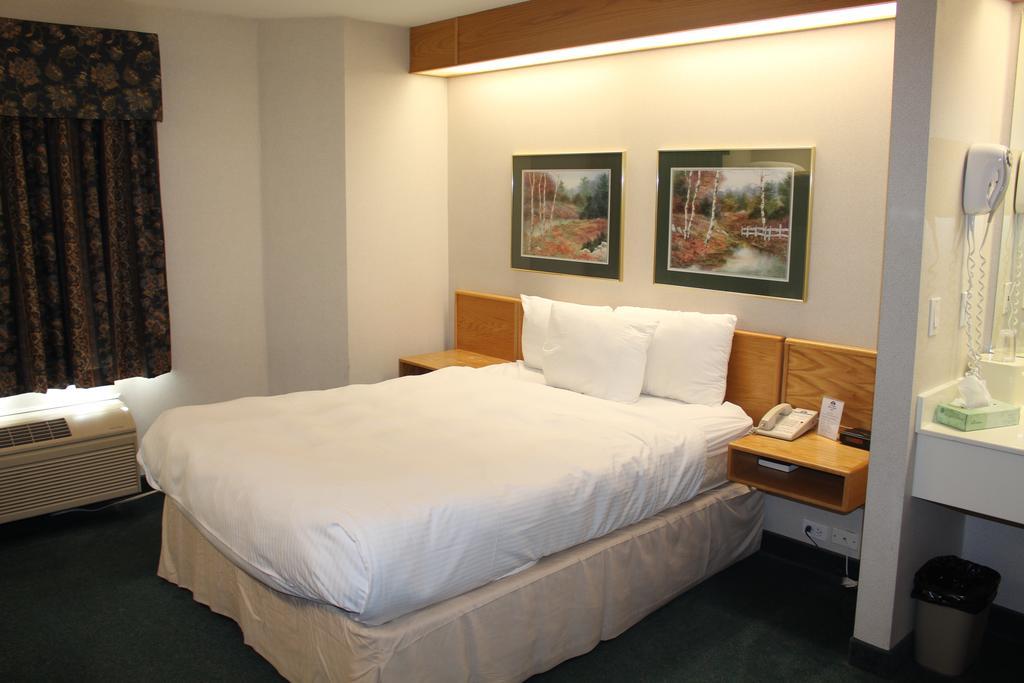 Canadas Best Value Inn Langley/Vancouver Екстериор снимка