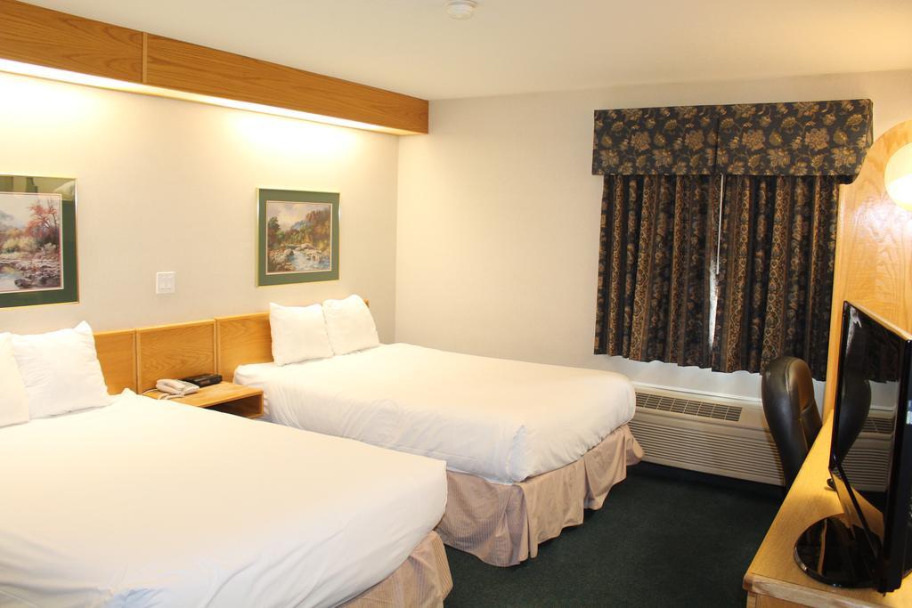 Canadas Best Value Inn Langley/Vancouver Екстериор снимка
